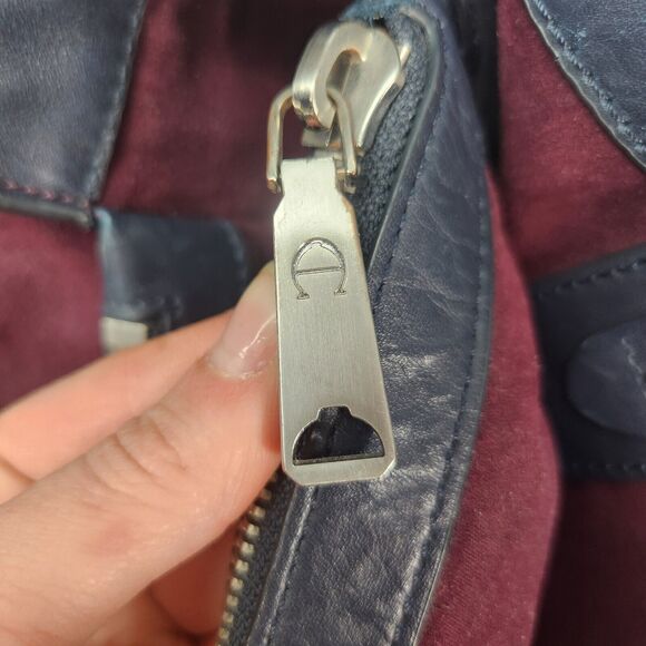 Etienne Aigner Purse Quiet Luxury Minimalist Leather Modest Feminine Designer - Picture 14 of 16